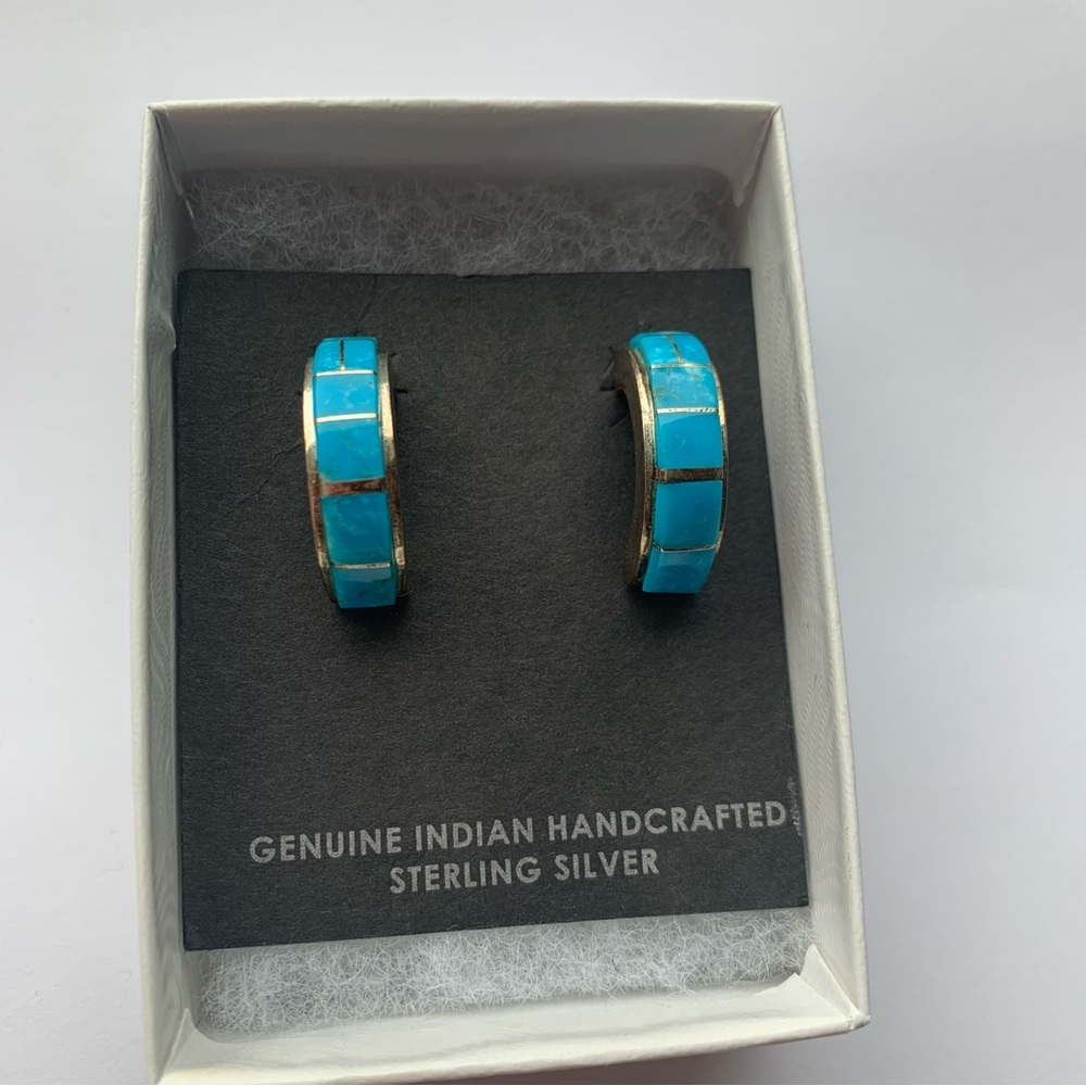 Gorgeous Vintage Handcrafted Sterling Silver Genuine Turquoise Sml Hoop Earrings